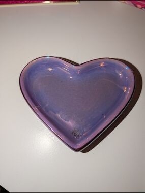 Kendra Scott Iridescent Purple Heart Dish